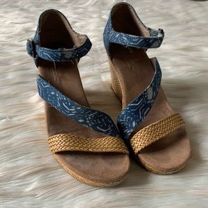 TOMS Blue Batik Wrapped Clarissa Wedge